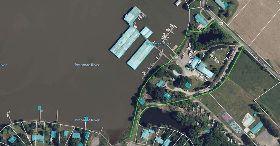 More Photos Of 277 Harbor View Cir, Colonial Beach Marina For Sale