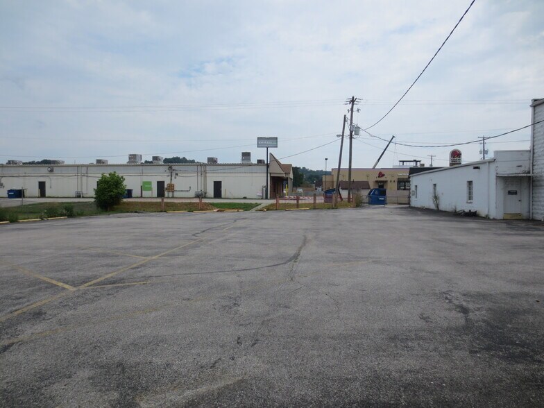 More Photos Of 1007 Smith St, Milton General Retail For Sale
