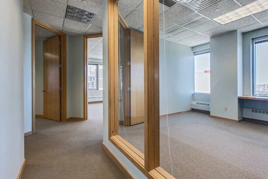 More Photos Of 431 S 7th St, Minneapolis Office Residential For Lease