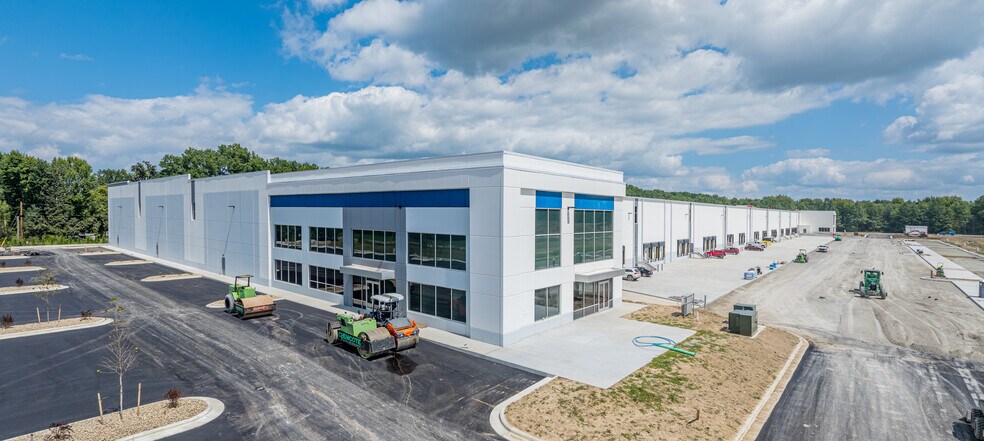 Primary Photo Of 7355 Taylor Rd SW, Reynoldsburg Warehouse For Sale