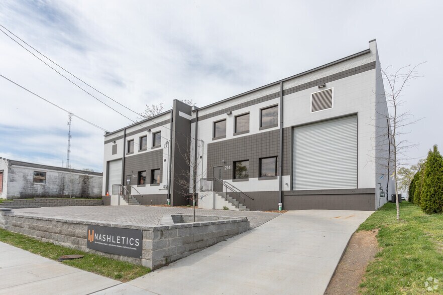 More Photos Of 2141 Utopia Ave, Nashville Flex For Lease