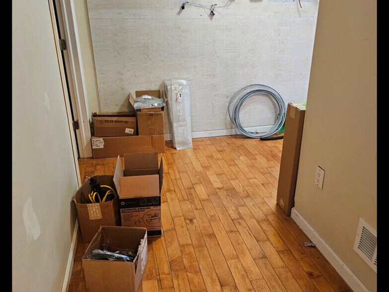 More Photos Of 210 Broad St, Saint Georges Flex For Lease
