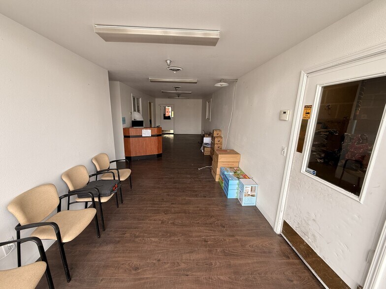 More Photos Of 17 N Phillippi St, Boise Warehouse For Lease