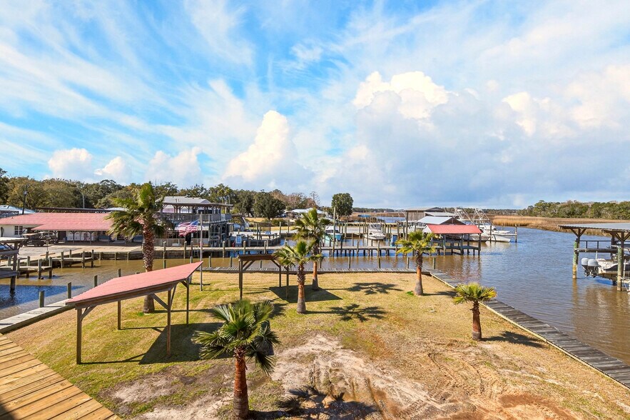 More Photos Of 3308 Mary Walker Dr, Gautier Marina For Sale