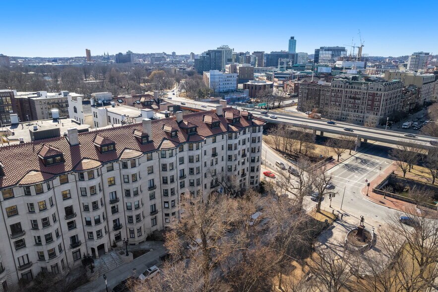 More Photos Of 400 Commonwealth Ave, Boston Medical For Sale