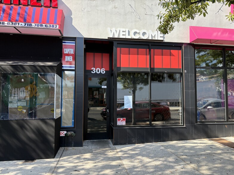 More Photos Of 304-312 E 204th St, Bronx Storefront For Sale