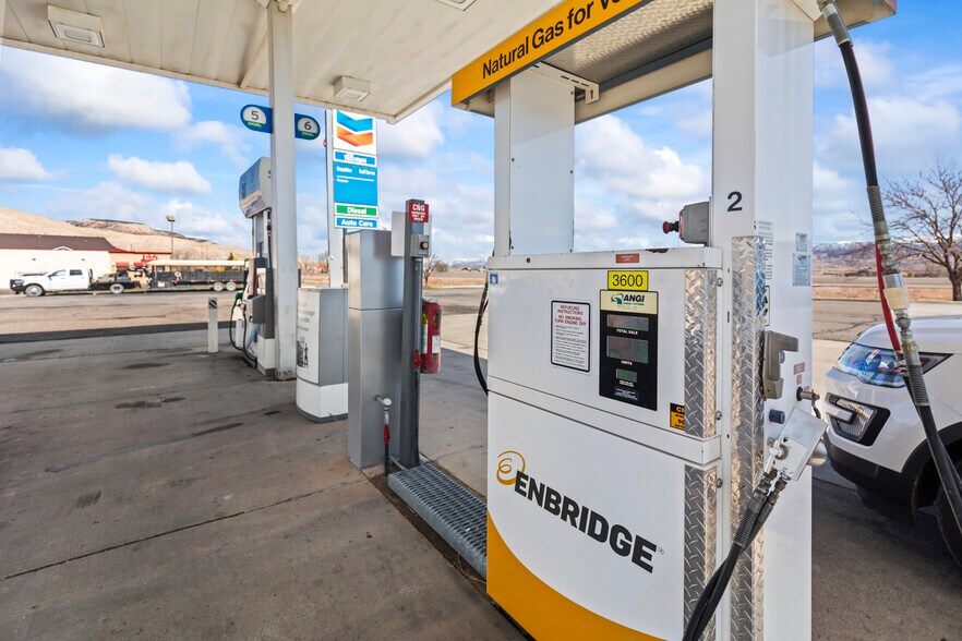 More Photos Of 1357 N Main St, Richfield Service Station For Sale