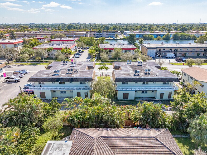 More Photos Of 5971 NW 17th Pl, Sunrise Apartments For Sale