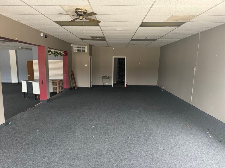 More Photos Of 16209-16235 S US 27, Lansing Unknown For Lease