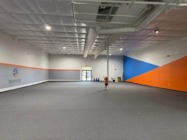 More Photos Of 100 Walmart Dr, Morrilton General Retail For Lease