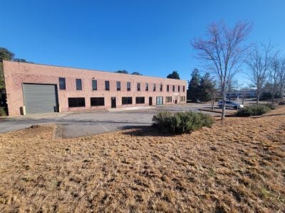 More Photos Of 112 Ben Burton Cir, Athens Flex For Lease