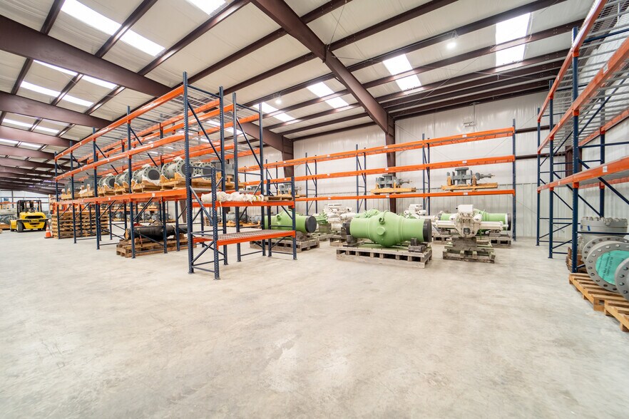 More Photos Of 236 Industrial Park Dr, Victoria Warehouse For Lease