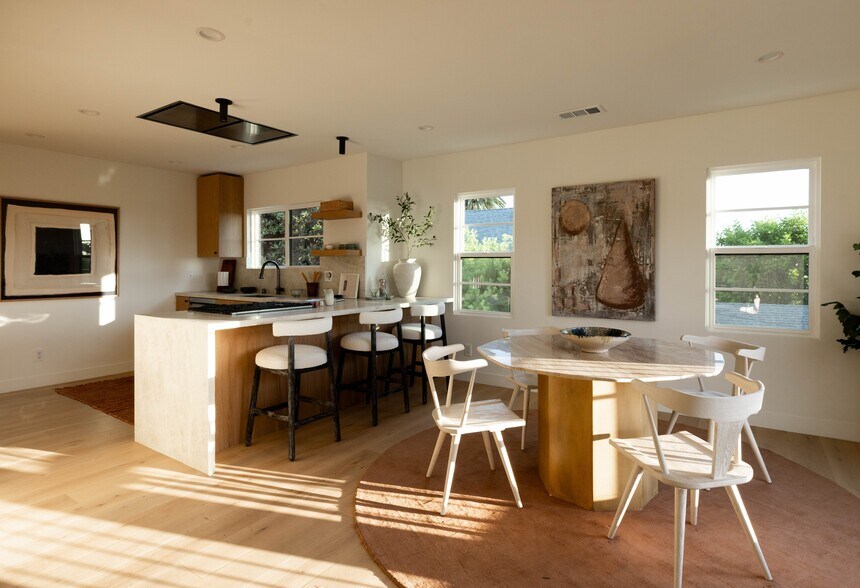 More Photos Of 1018 Manzanita St, Los Angeles Apartments For Sale