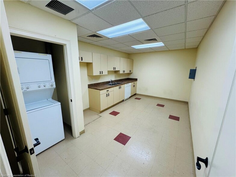 More Photos Of 2237 US Highway 27 S, Sebring Medical For Lease