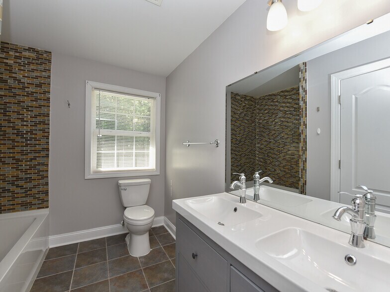 More Photos Of 225 Douglas St, Holly Springs Apartments For Sale