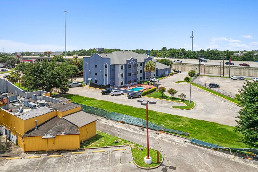 More Photos Of 17550 Northwest Fwy, Houston Hotel For Sale