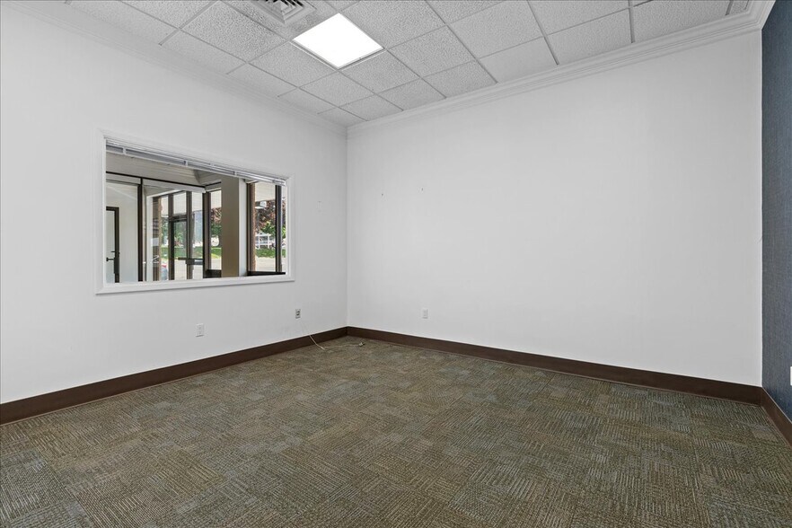 More Photos Of 431 Route 513, Califon Supermarket For Lease