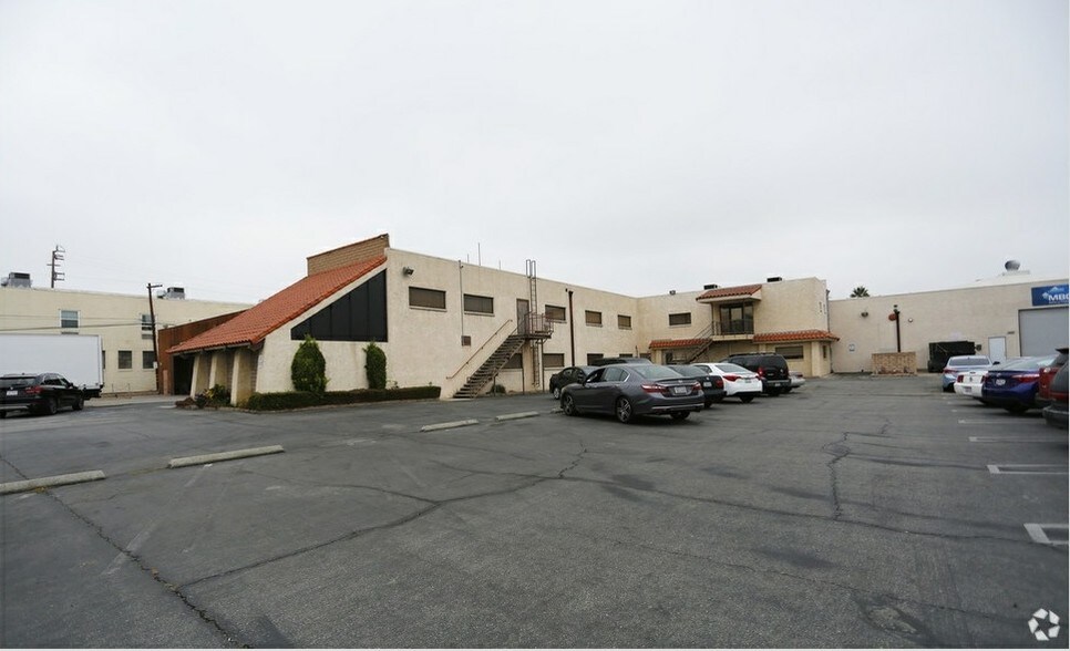 Primary Photo Of 3221 N San Fernando Rd, Los Angeles Manufacturing For Lease