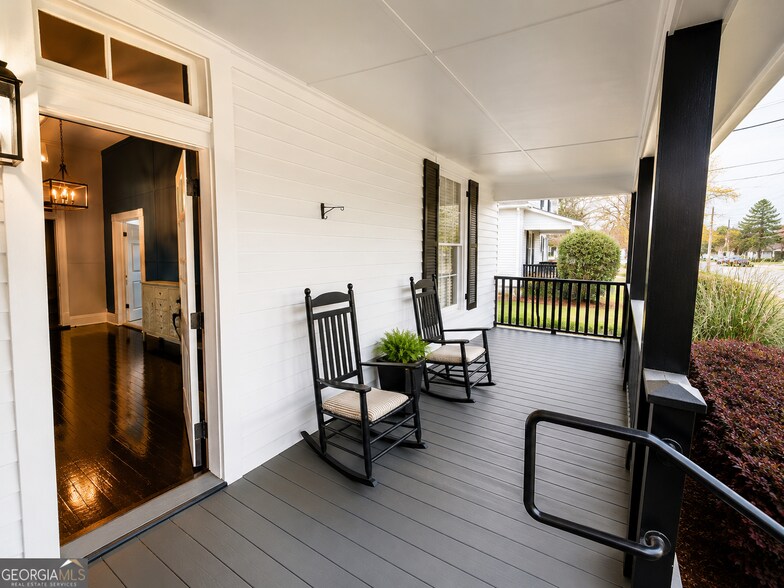 More Photos Of 80 Church St, Winder Office For Sale