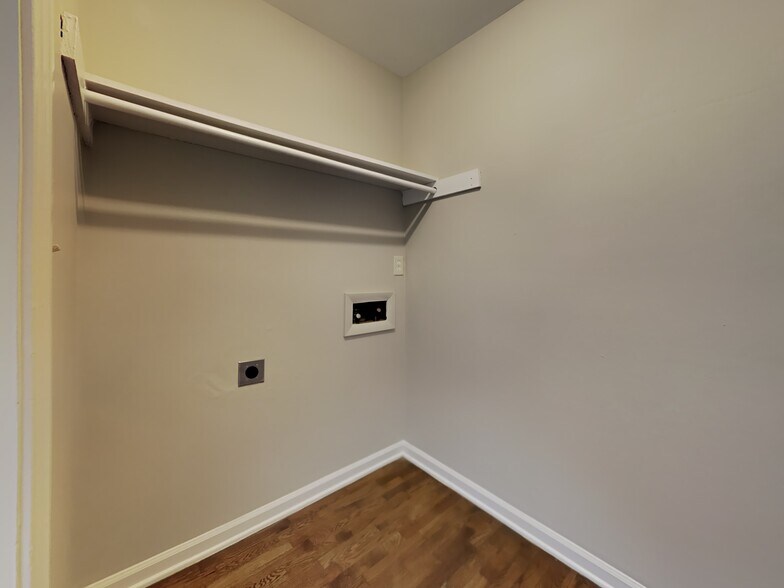 More Photos Of 5700 Leslie Ave, Nashville Apartments For Sale
