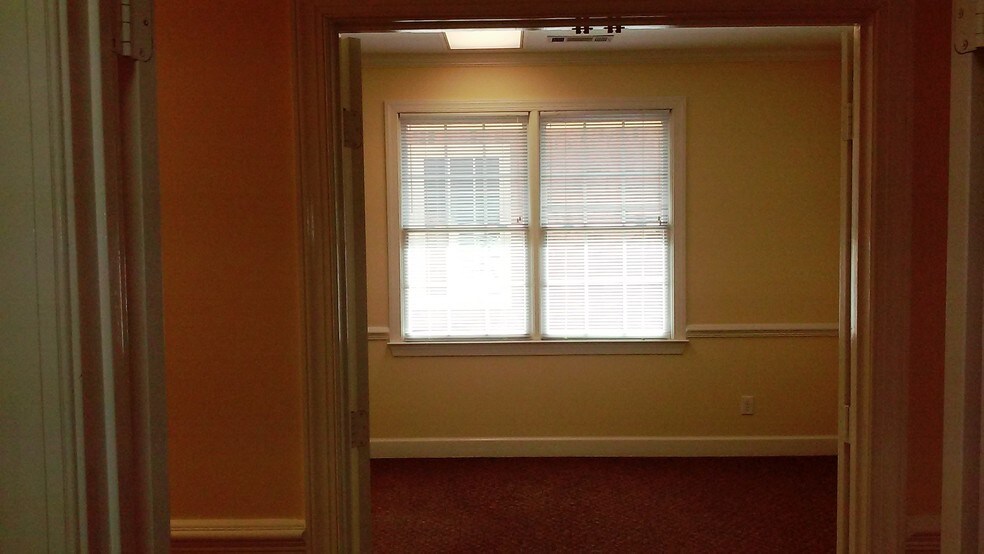 More Photos Of 2820 Lassiter Rd, Marietta Office Residential For Sale