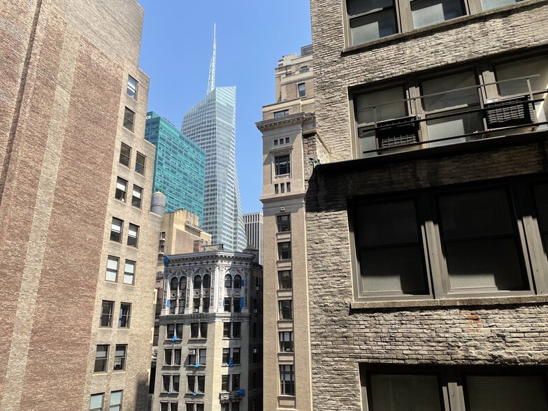 More Photos Of 29 W 38th St, New York Office For Lease