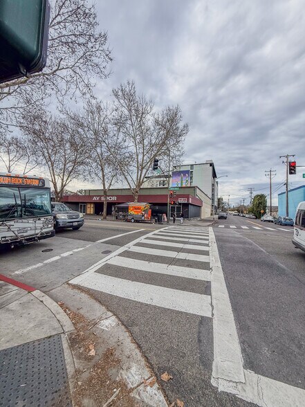 More Photos Of 995 E Santa Clara St, San Jose Storefront For Lease