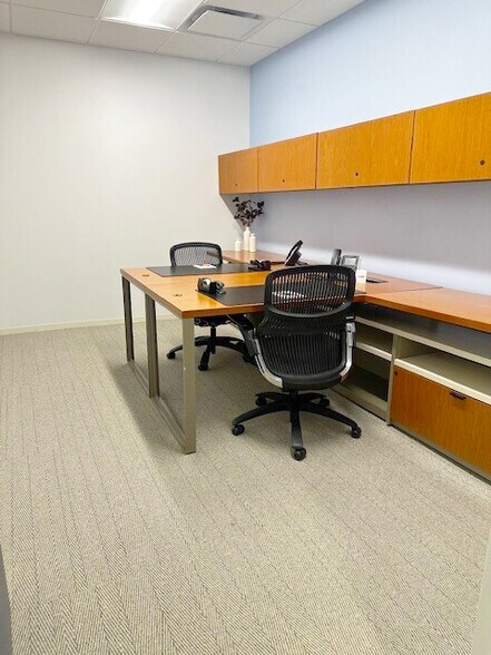 More Photos Of 1750 Tysons Blvd, McLean Coworking Space
