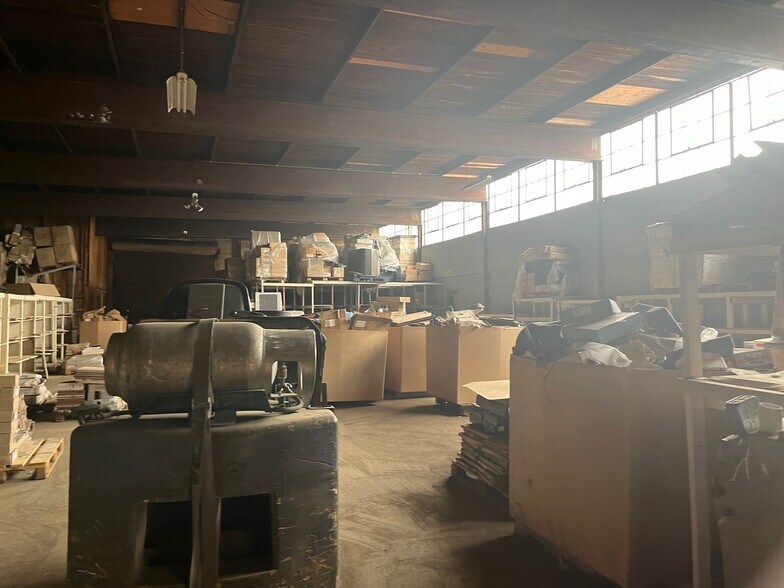 More Photos Of 54-60 Oakland St, Trenton Warehouse For Lease