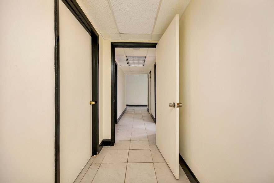 More Photos Of 2200 Evans Ave, Fort Worth Medical For Sale