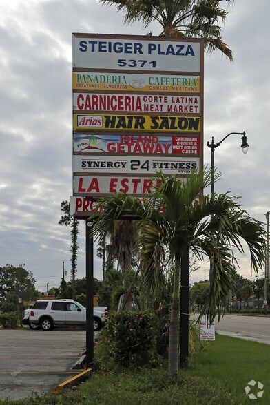 More Photos Of 5371 10th Ave N, Greenacres Storefront Retail Office For Lease