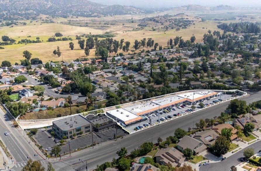 More Photos Of 23701-23751 Roscoe Blvd, Canoga Park General Retail For Sale