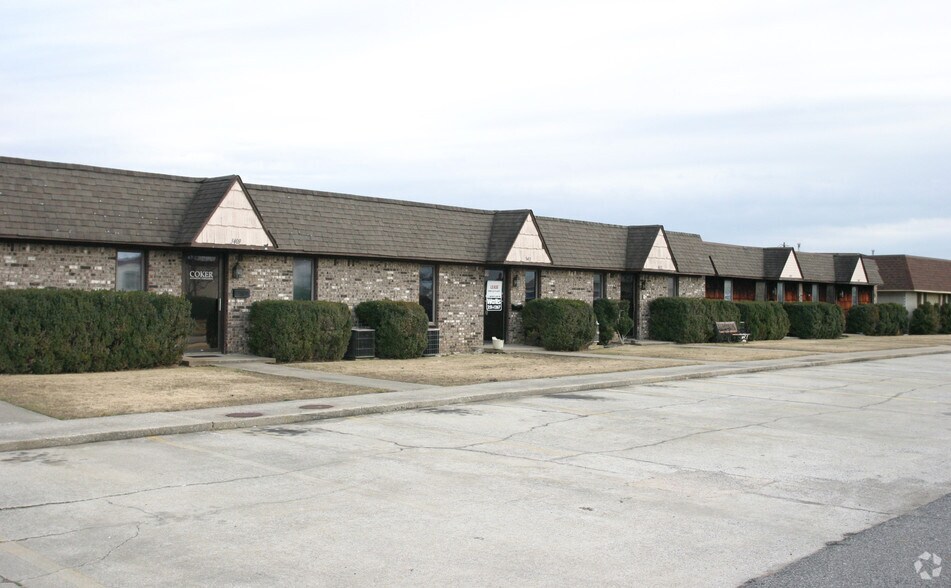 More Photos Of 3403-3417 Lorna Ln, Birmingham Light Distribution For Lease