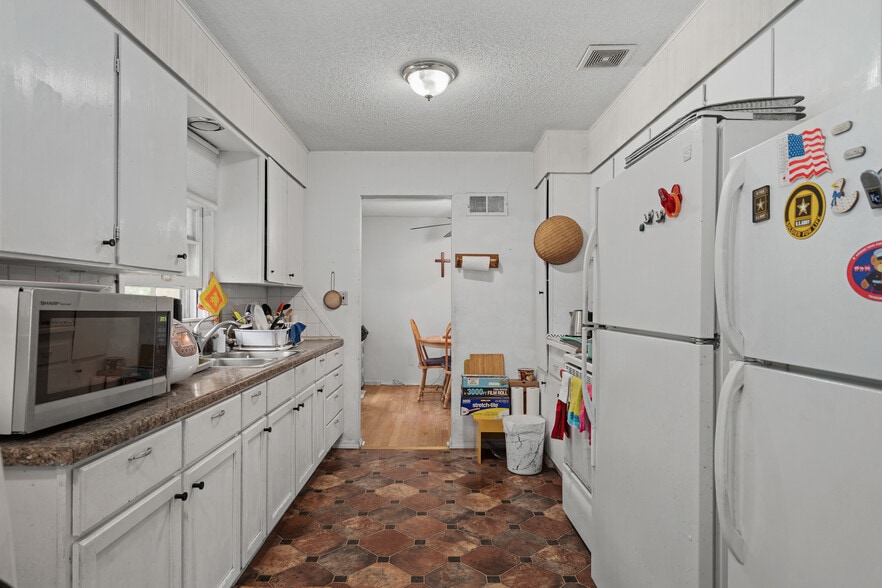 More Photos Of 1424 S 55th St, Kansas City Religious Facility For Sale