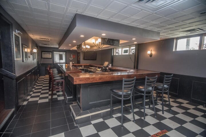 More Photos Of 524 Court St, Scranton General Retail For Sale