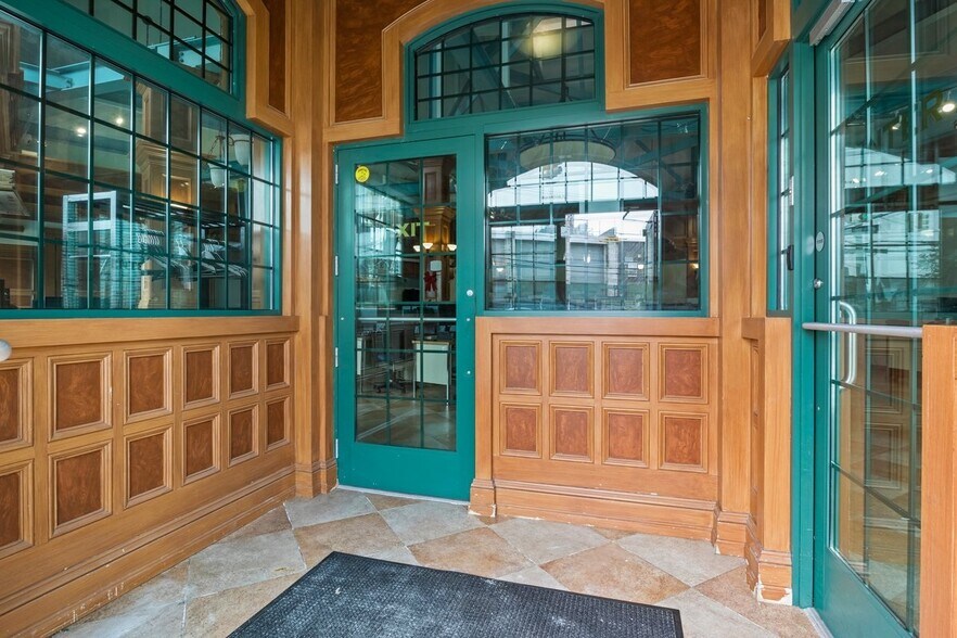 More Photos Of 901 Cross Bay Blvd, Broad Channel Freestanding For Sale