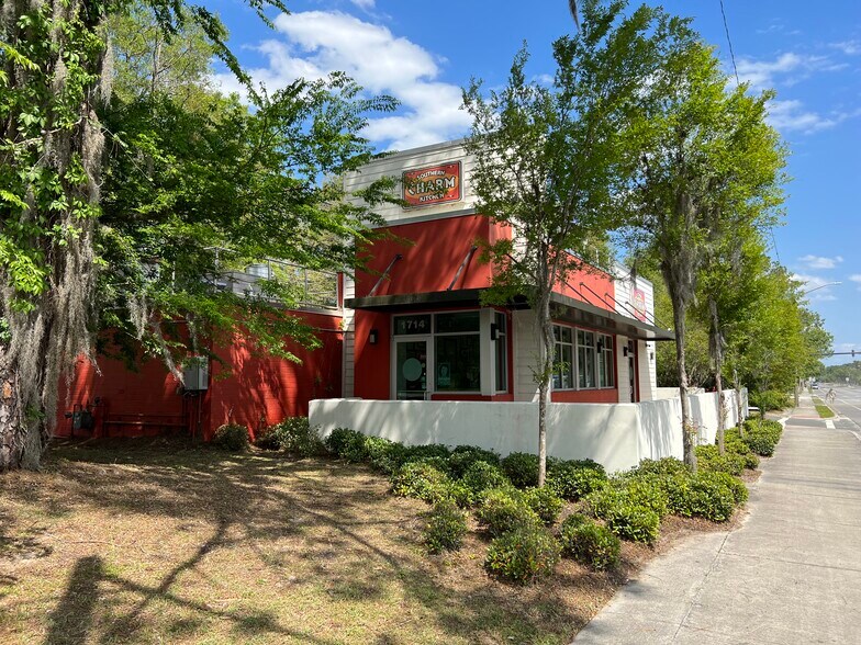 More Photos Of 1714 SE Hawthorne Rd, Gainesville Restaurant For Sale