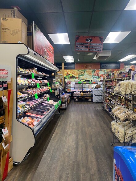 More Photos Of 821 Tiogue Ave, Coventry Supermarket For Sale