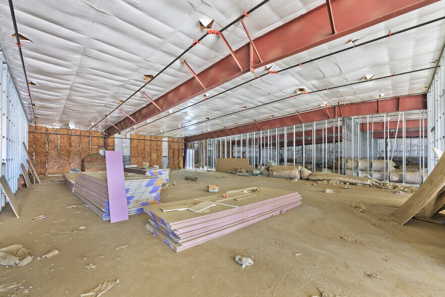 More Photos Of 84829 Avenue 48, Coachella Manufacturing For Sale