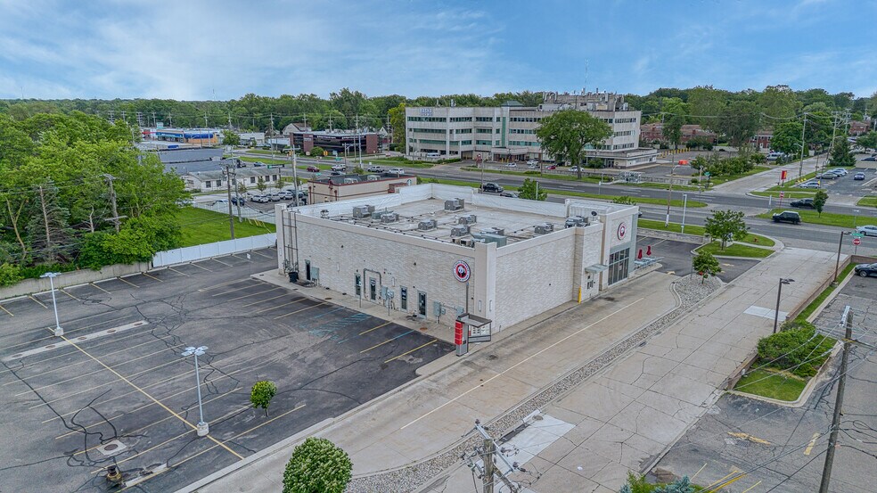 More Photos Of 30754-30766 Woodward Ave, Royal Oak Storefront For Lease