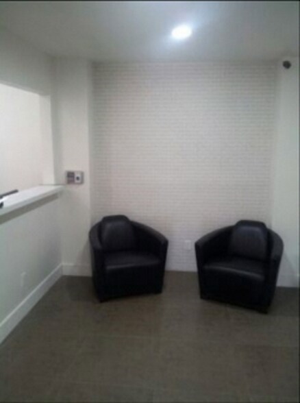 More Photos Of 545 W Avenue 26, Los Angeles Office For Lease