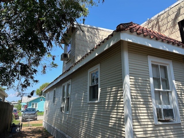 More Photos Of 4725 Avenue R 1/2, Galveston Multifamily For Sale