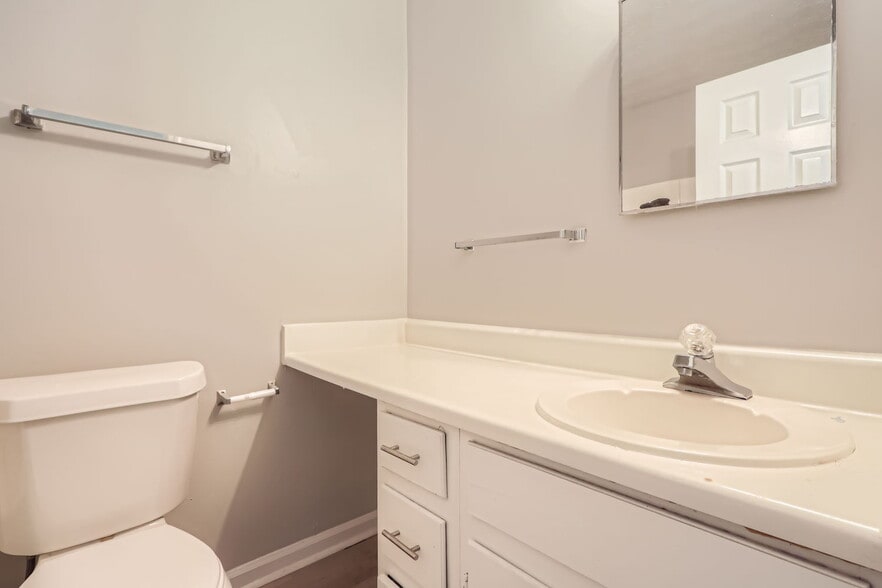 More Photos Of 2638 Fieldstone View Ln SE, Conyers Apartments For Sale