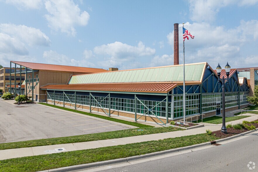 More Photos Of 740 May St, Lansing Office For Sale