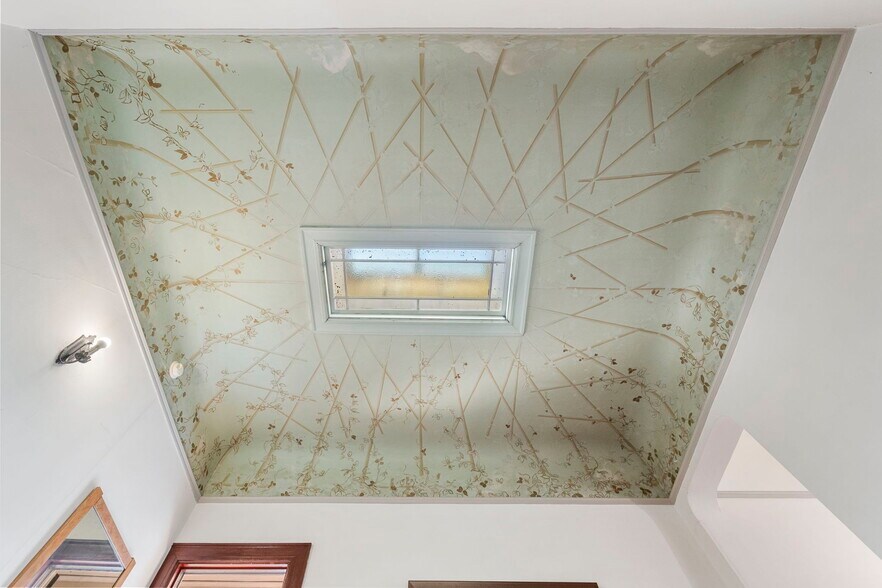 More Photos Of 2 Hugo St, San Francisco Multifamily For Sale