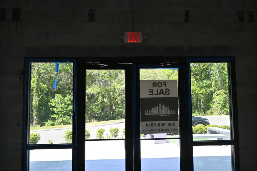 More Photos Of 3370 Rouse Rd, Orlando Storefront For Sale