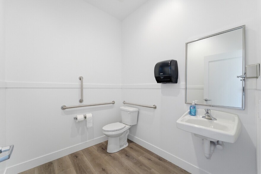 More Photos Of 1548 American Way, Payson Warehouse For Lease