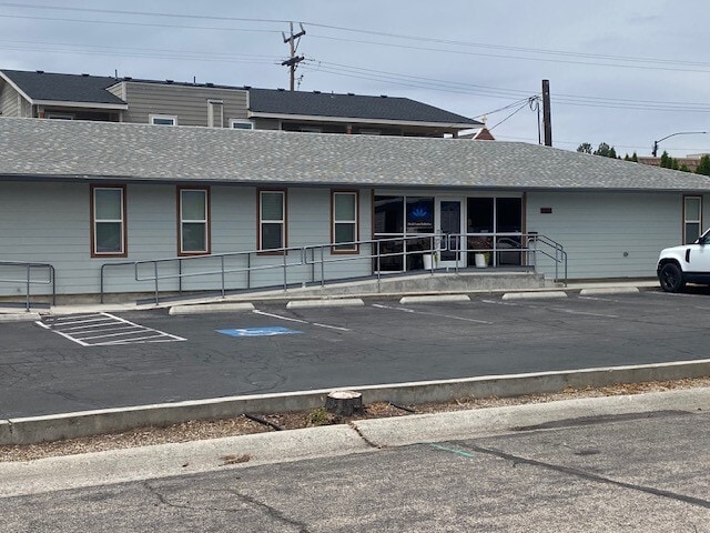 More Photos Of 813-827 S La Cassia Dr, Boise Office For Lease