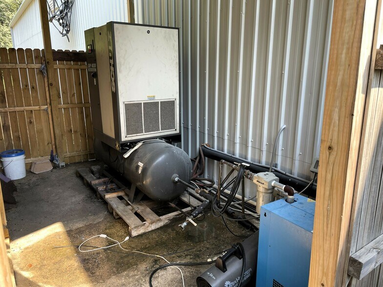 More Photos Of 4051 N Northeast Loop 323, Tyler Warehouse For Lease