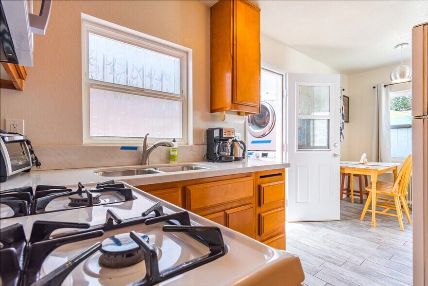 More Photos Of 830-832 Pismo Ct, San Diego Apartments For Sale